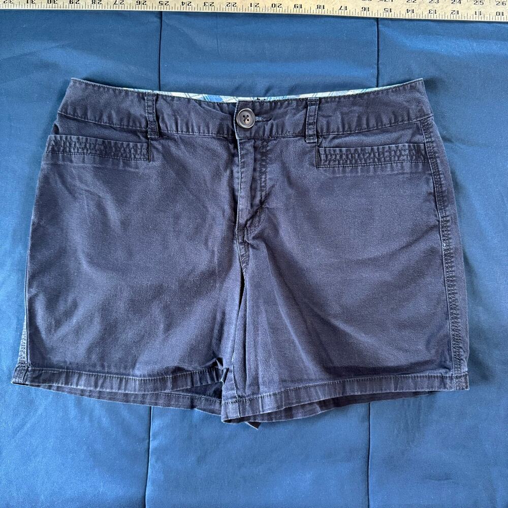 St. John's Bay Petite Women's Navy Chino Shorts Size 10P Stretch Casual